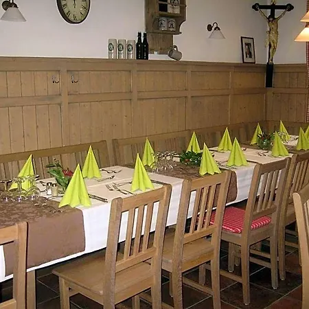 Reischacher Hof 2*