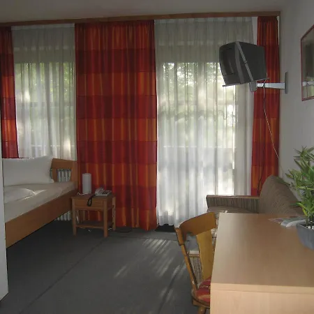 Reischacher Hof 2* Reischach